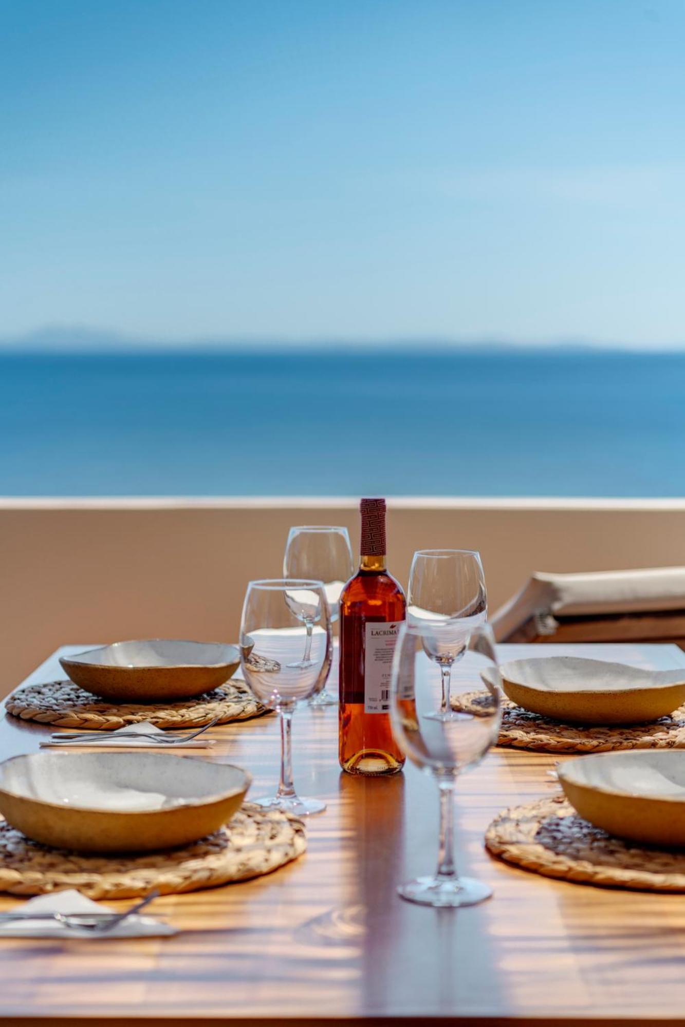 Lalari Beach Suites Vari  Bagian luar foto