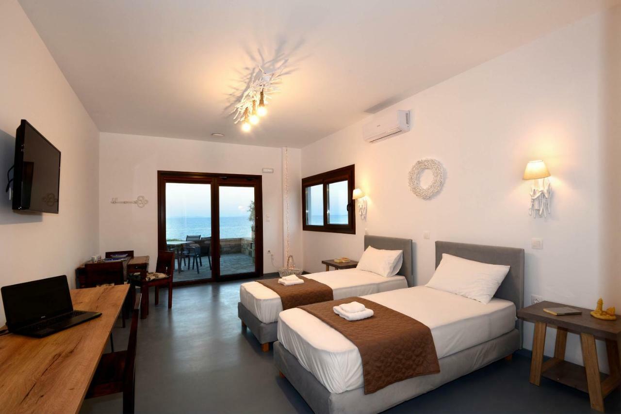 Lalari Beach Suites Vari  Bagian luar foto