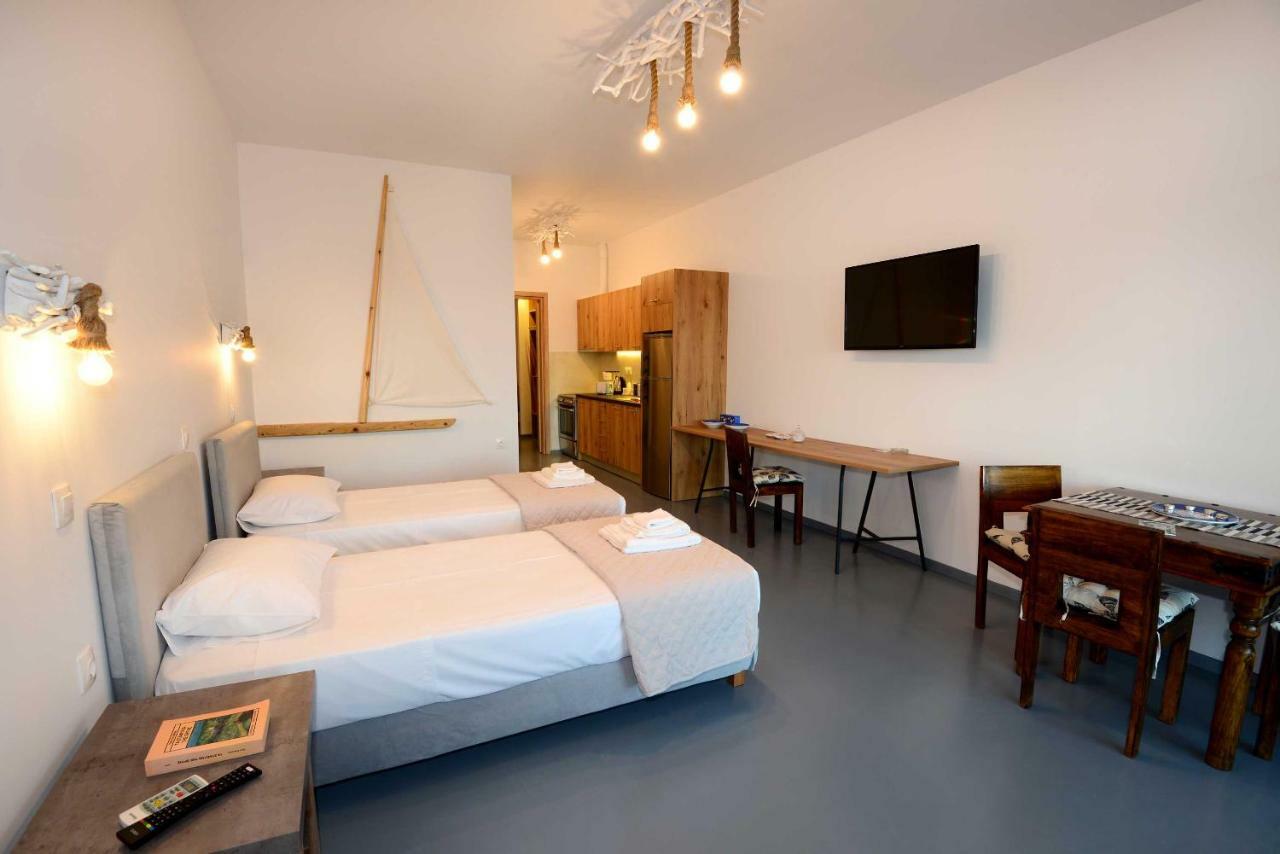 Lalari Beach Suites Vari  Bagian luar foto