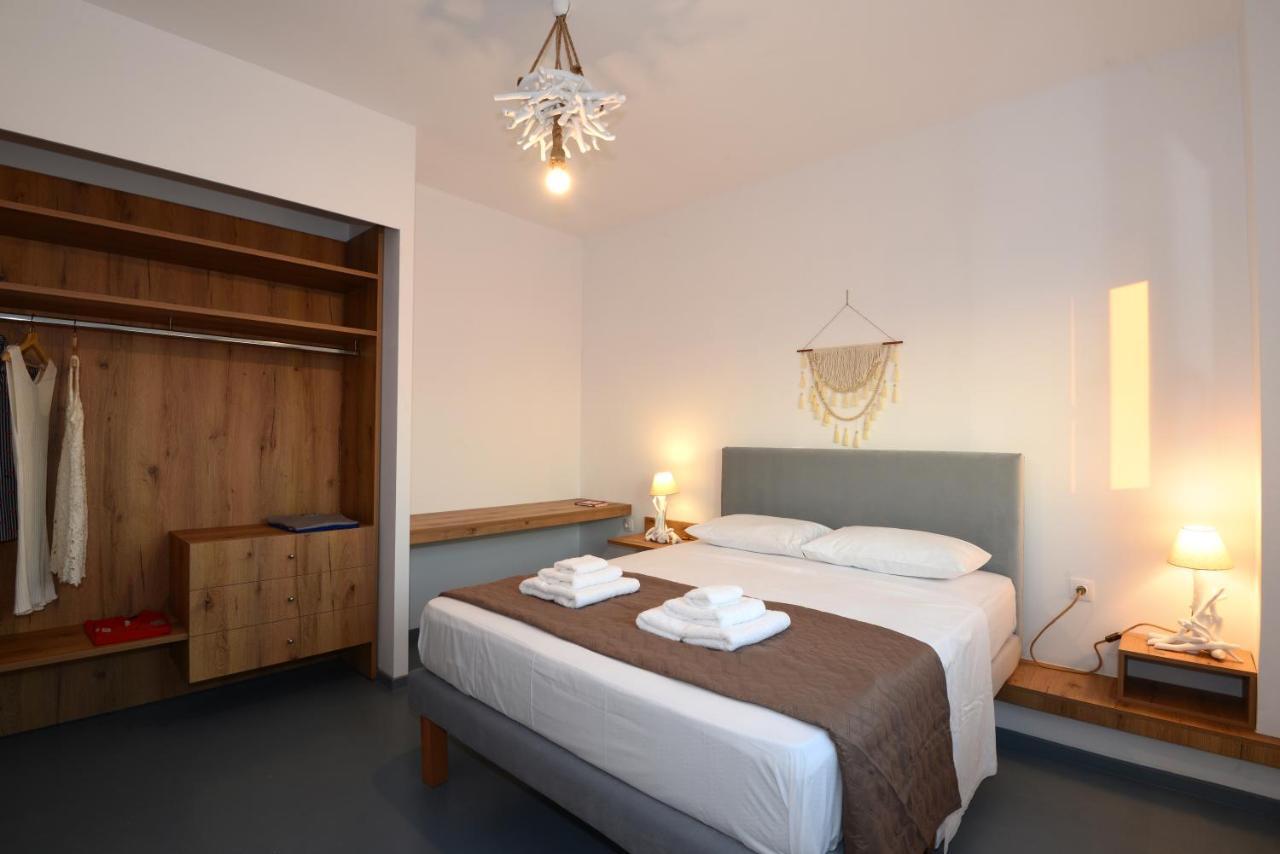 Lalari Beach Suites Vari  Bagian luar foto